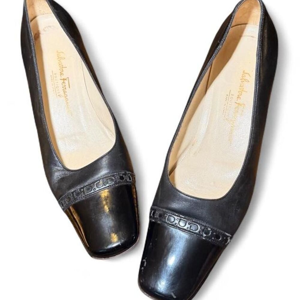 Vintage Salvatore Ferragamo Boutique Black Leather Patent Cap Toe Block Heel Sz9